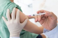 Povinné očkování zdravotníků proti covidu má zajistit chod státu