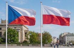 Zaseknutá sanitka na hranicích: Česko-polská smlouva naráží ve Varšavě na úředního šimla