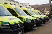 Deset nových sanitek míří do ulic Ústeckého kraje.