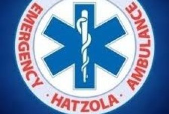 V Londýně hořely čtyři sanitky. Policie to vyšetřuje jako antisemitský trestný čin